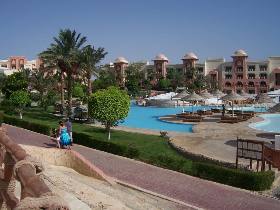 Einer der vielen Pool's Serenity Alpha Beach