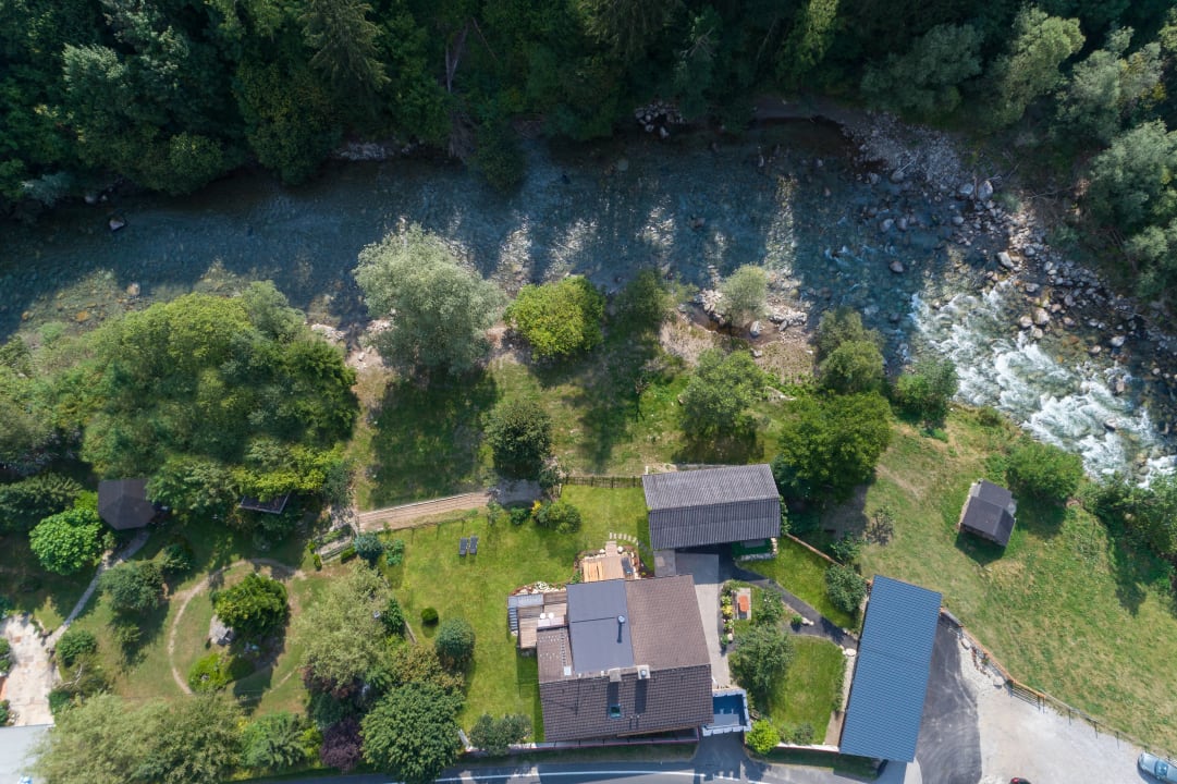 Sonstiges Smileys Fluss Chalet