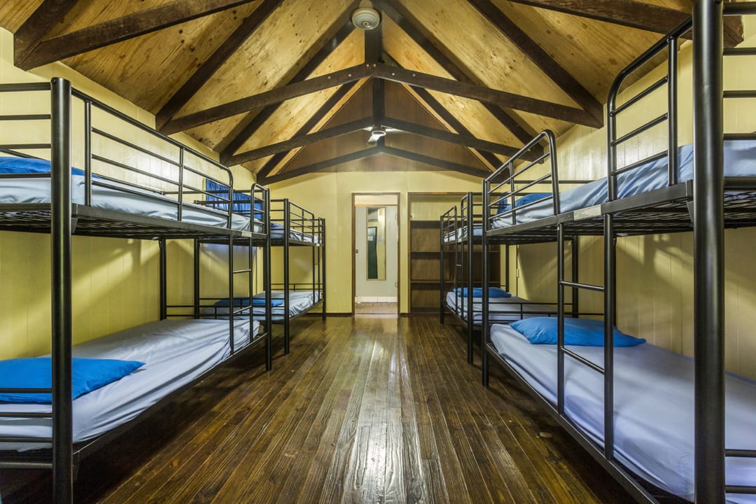 Zimmer Magnums Airlie Beach