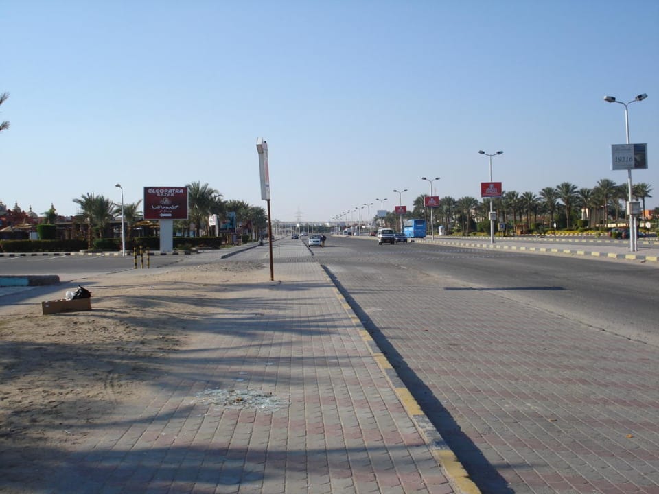 Promenade zum Strand Pickalbatros Alf Leila Wa Leila Resort - Neverland Hurghada