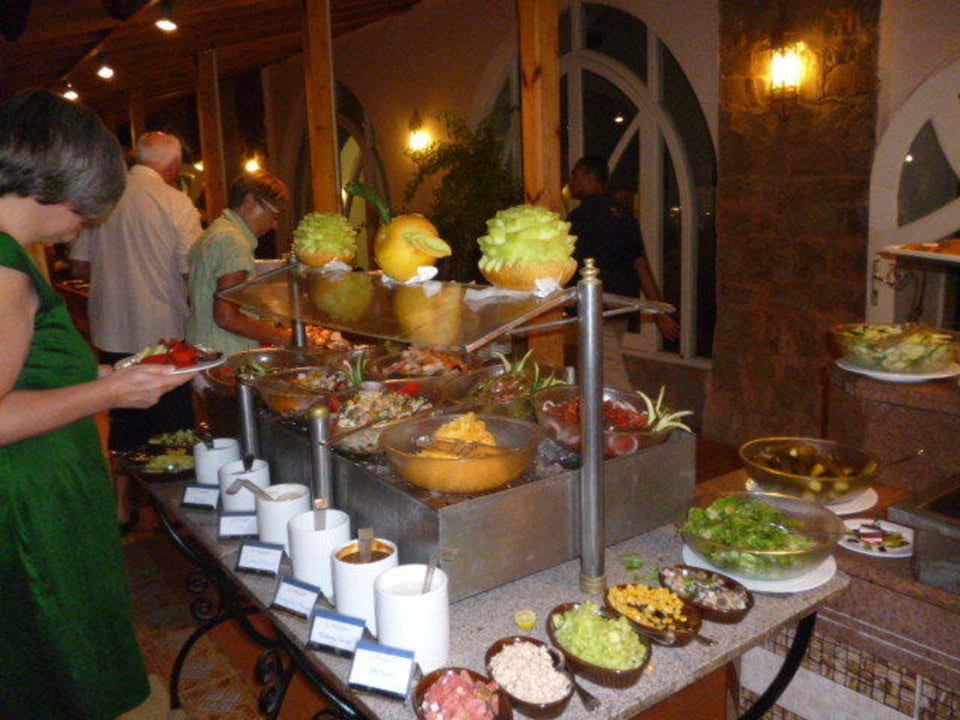 Salate und Dressing in großer Auswahl Shams Alam Beach Resort