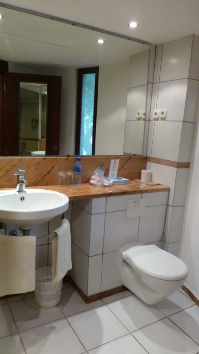 Sauber und genügend Ablageflächen Baobab Beach Resort & Spa