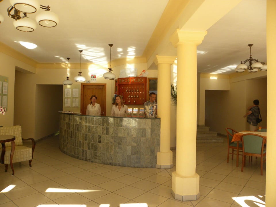 Das freundliche Receptionspersonal Hotel Ametiszt Harkány
