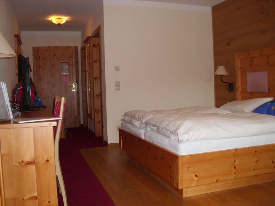 Blick in das schöne Zimmer 425 im Neubau Hotel Alte Post