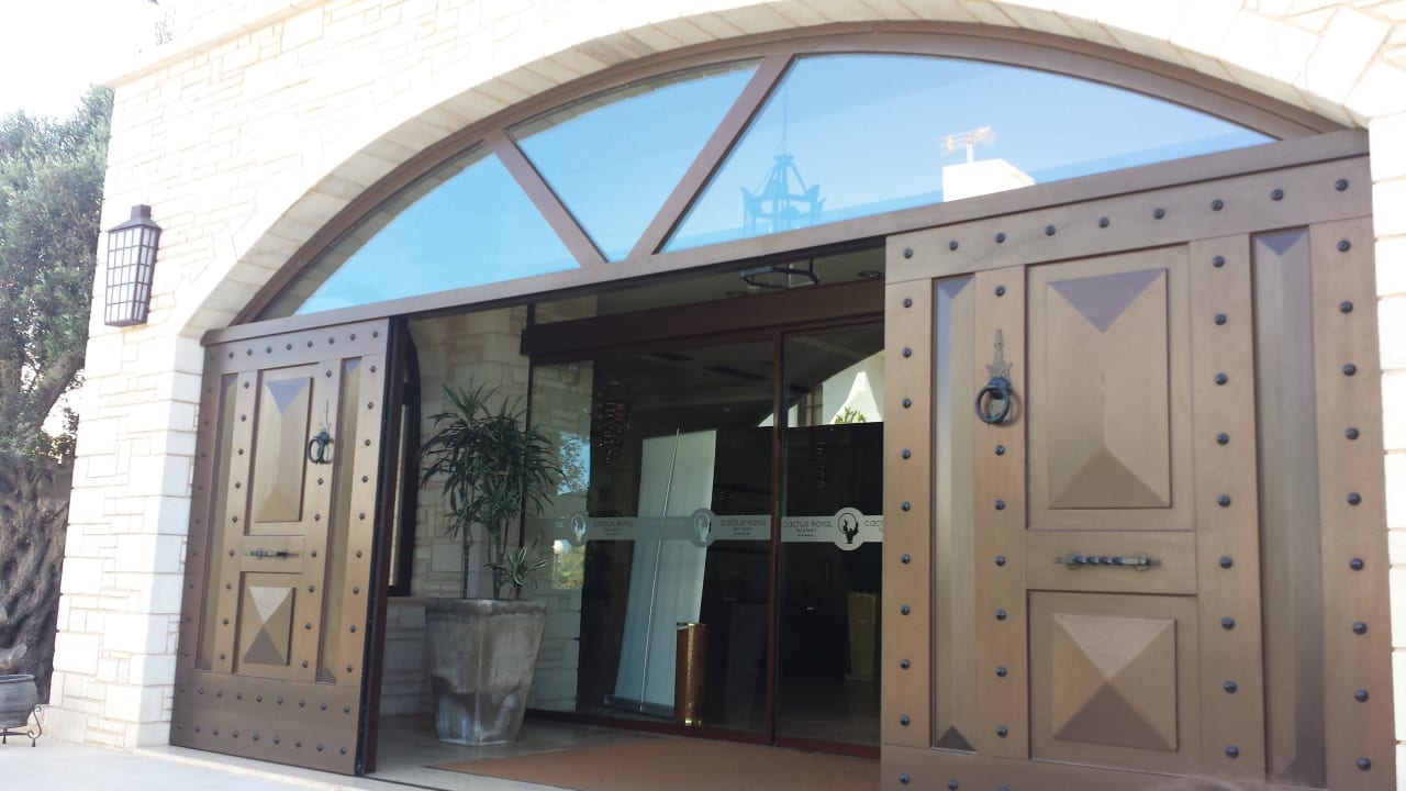 Eingang Cactus Royal