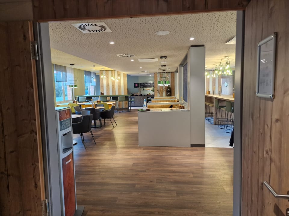 Gastro Holiday Inn - the niu, Mill Cologne Mülheim