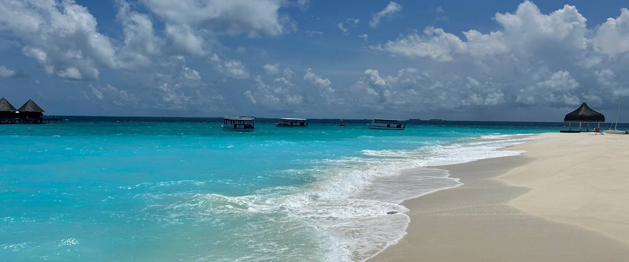 Strand Thulhagiri Island Resort