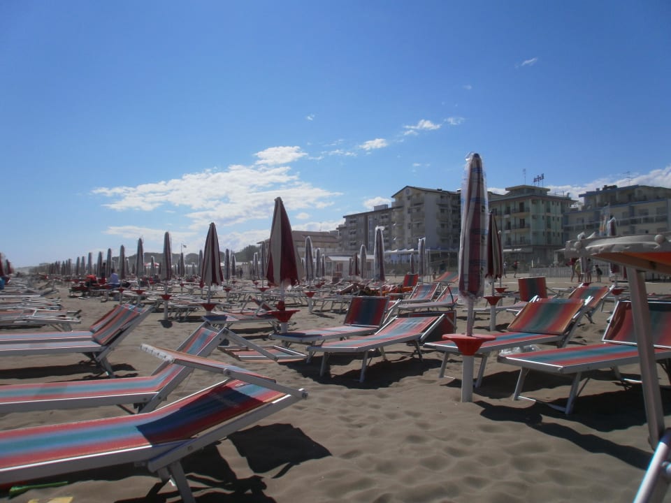 2 Liegen & Sonnenschirm inklusive Hotel Excelsior Caorle
