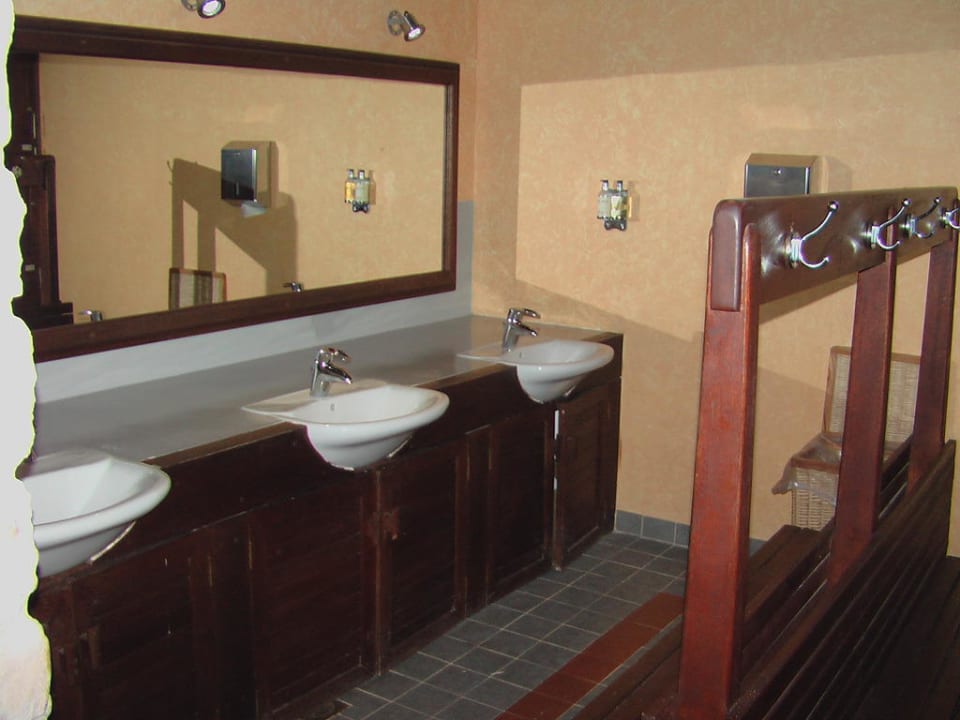 WC Strand Hotel Le Meridien Al Aqah Beach Resort