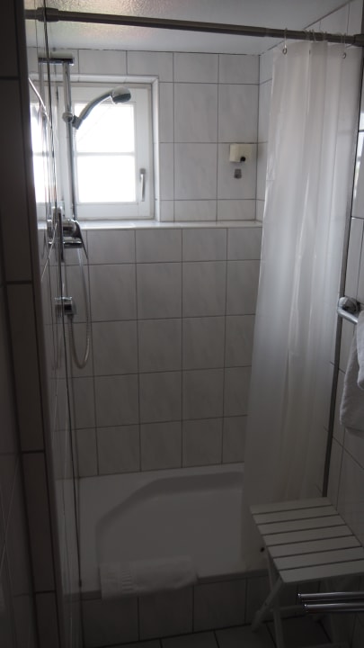 Zimmer Hotel und Restaurant Adler