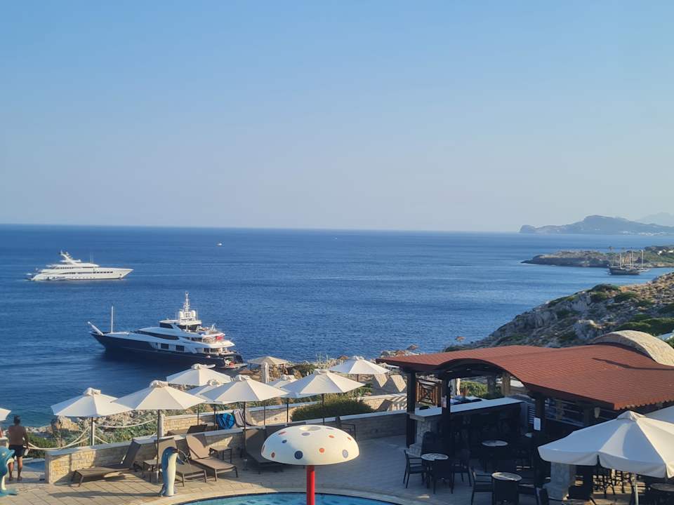 Außenansicht Hotel Kalithea Horizon Royal