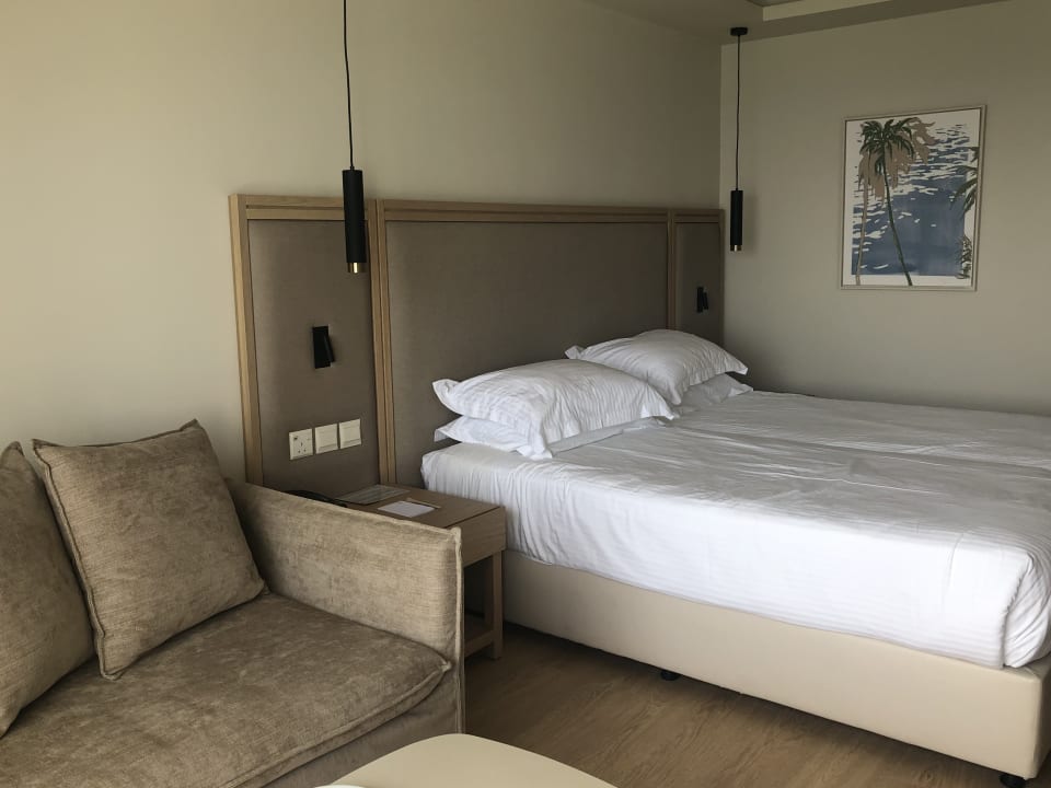 Zimmer Hotel Alion Beach