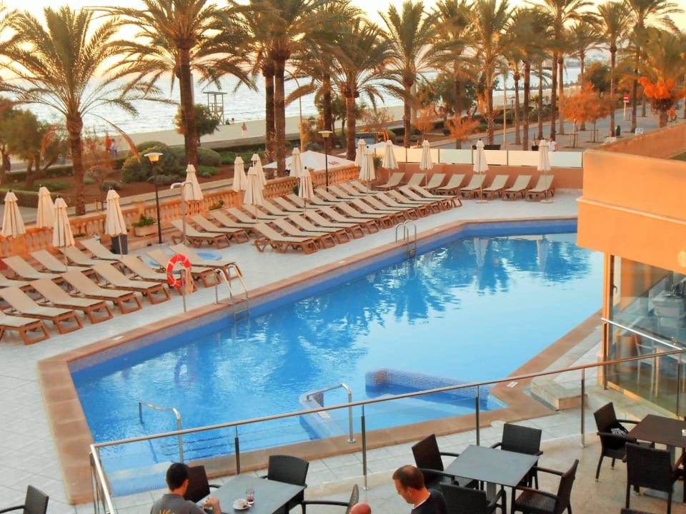 Blick zum Pool allsun Hotel Pil-lari Playa