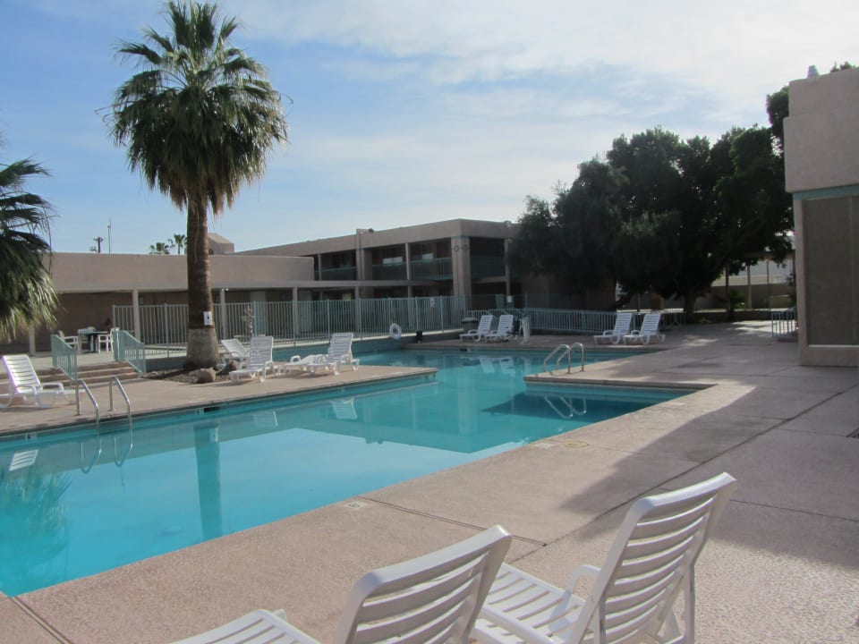 Großer Pool Americas Best Value Inn Yuma Chilton Conference Center