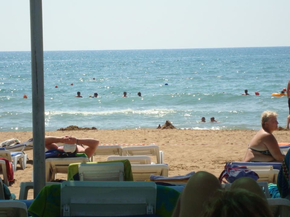 Strand sehr schön und sehr sauber  VONRESORT Golden Beach