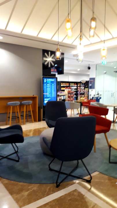 Lobby Holiday Inn Express Dubai Airport