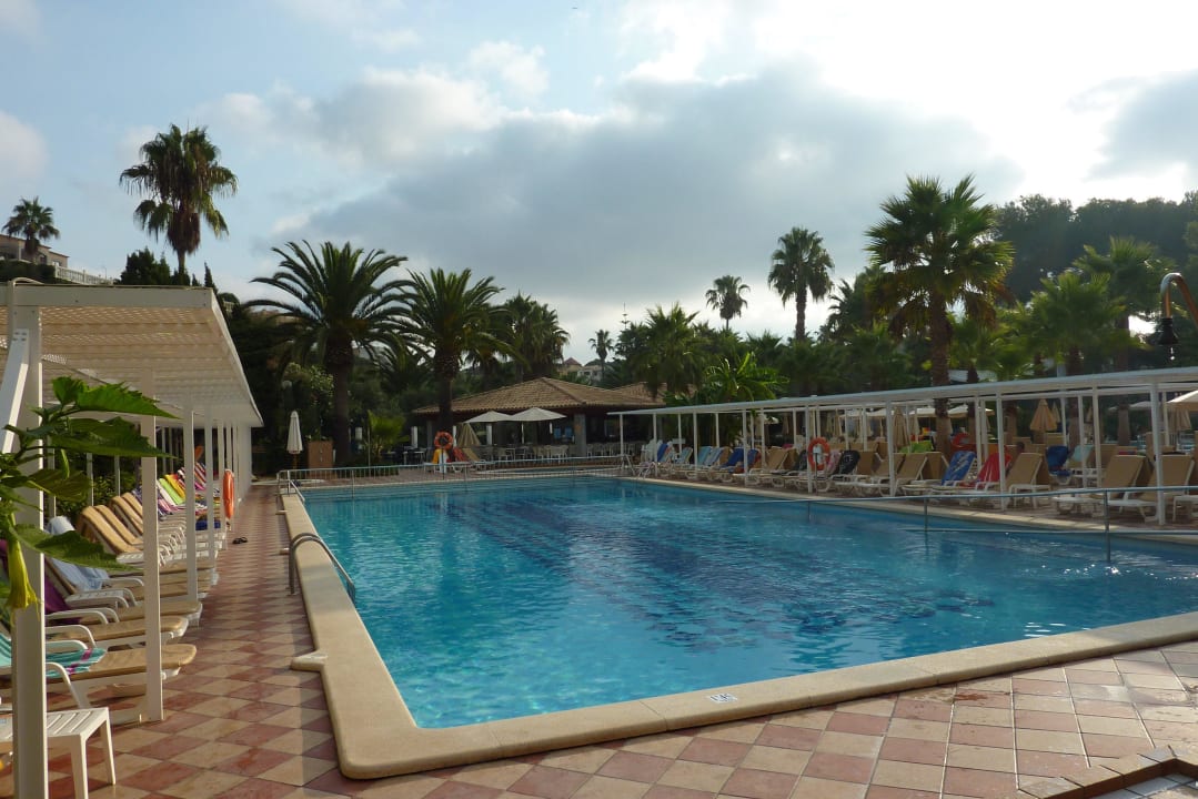 Großer Pool Flipflop Cala Romantica