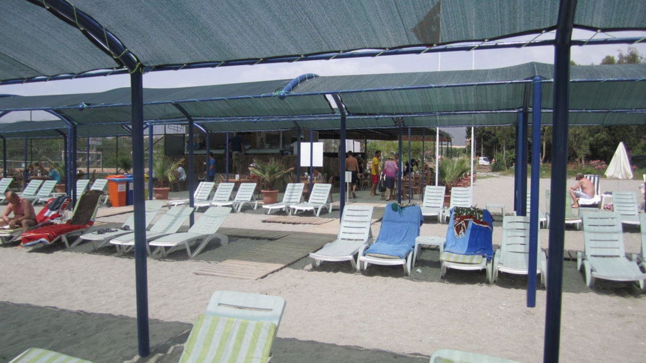 Пляж Larina Resort Spa & Hotel