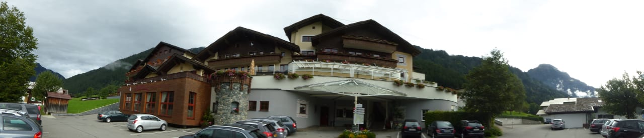 Außenansicht BergSpa & Hotel Zamangspitze