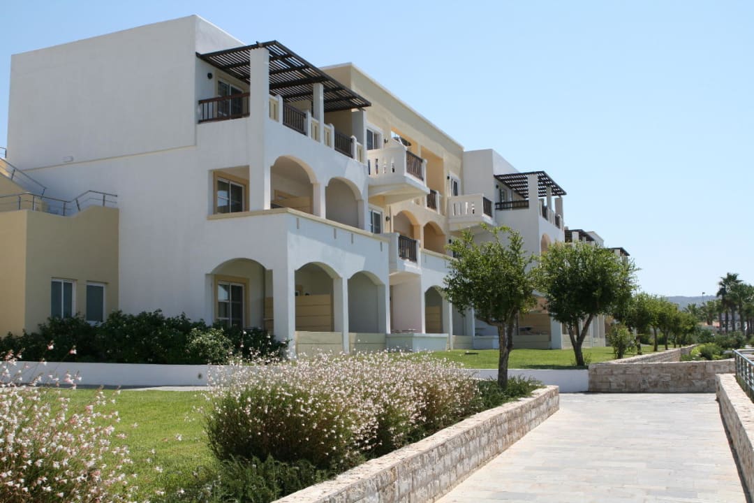 Außenansicht Zimmer beim Sportpool Neptune Luxury Resort