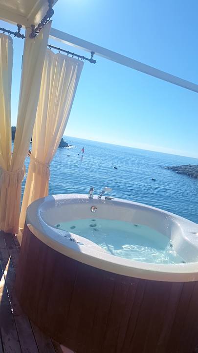 Strand Rubi Platinum Sign