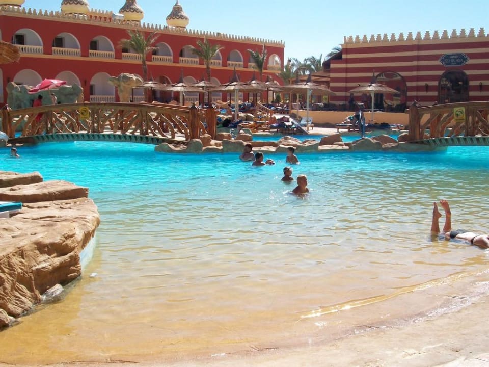 Einstieg in den Pool  Pickalbatros Alf Leila Wa Leila Resort - Neverland Hurghada