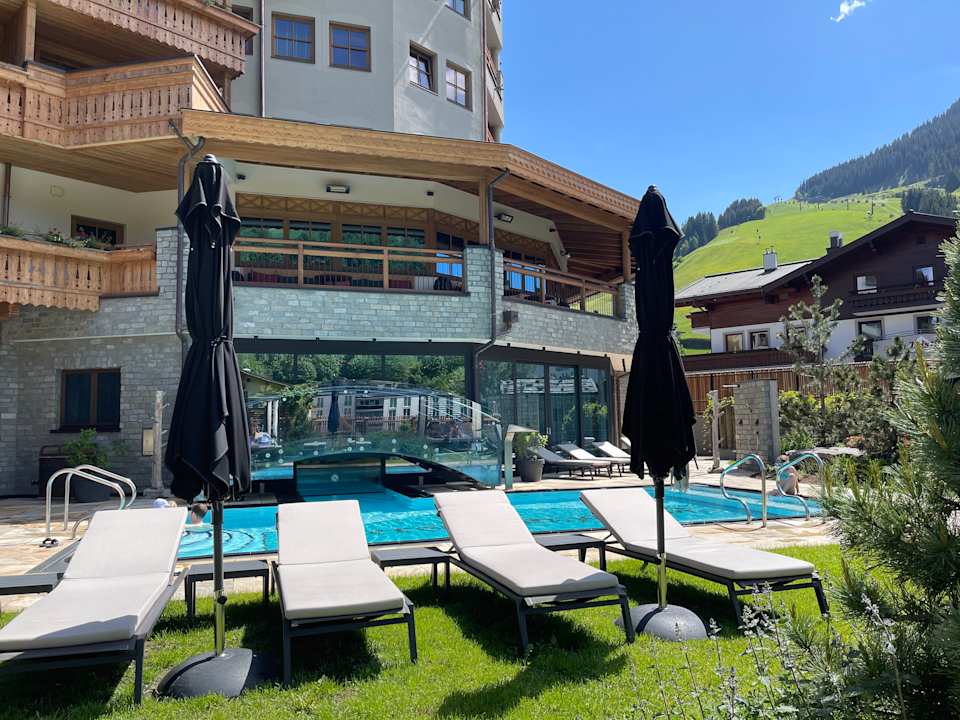 Außenansicht Hotel Unterschwarzachhof