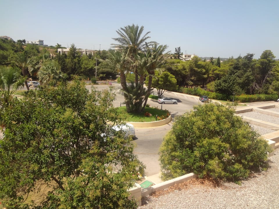 Straßenblick Kresten Palace Hotel