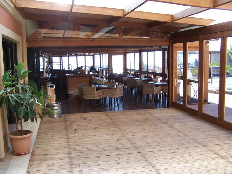 Holz und Natursteine Hotel Horizon