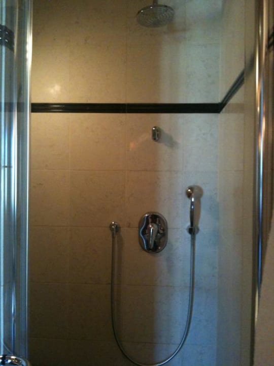 Bad Hotel Adlon Kempinski Berlin