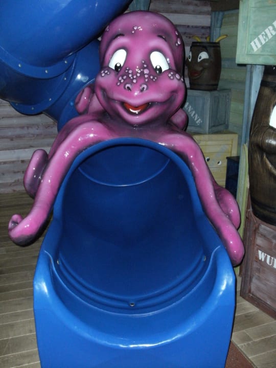 Rutsche im Spielzimmer/Schiff im Restaurant Hotel Bell Rock Europa-Park