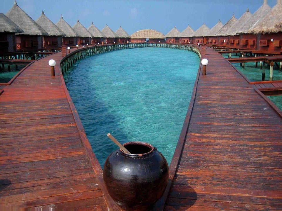 Blick zur Sundownbar Angaga Island Resort