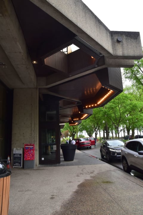 Lobby Hotel Loews Le Concorde