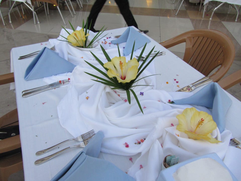 Hübscher Tisch Alaiye Resort & Spa