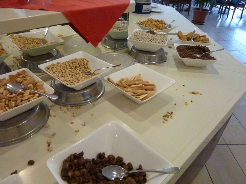 Müsli im Speisesaal in der Früh Perre La Mer Hotel Resort & Spa