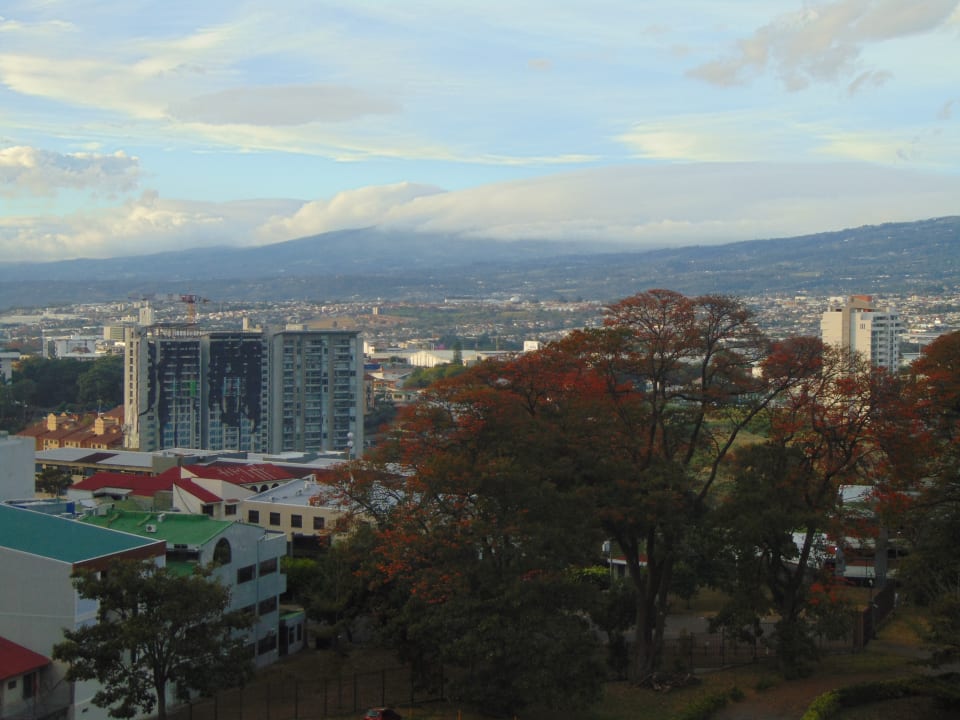 Ausblick Hotel Crowne Plaza San Jose Corobici