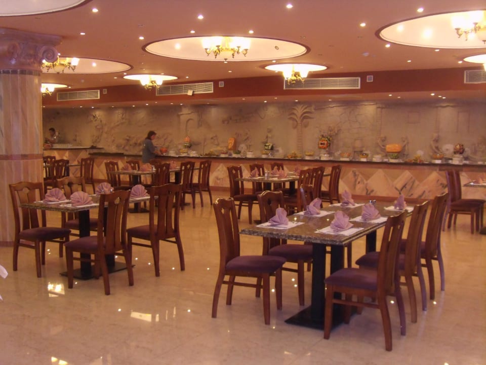 Restaurant Three Corners Happy Life Beach Resort