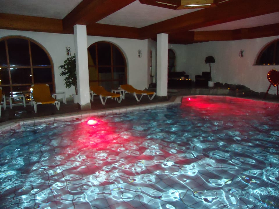 Felsenhallenbad Holzschuh’s Schwarzwaldhotel