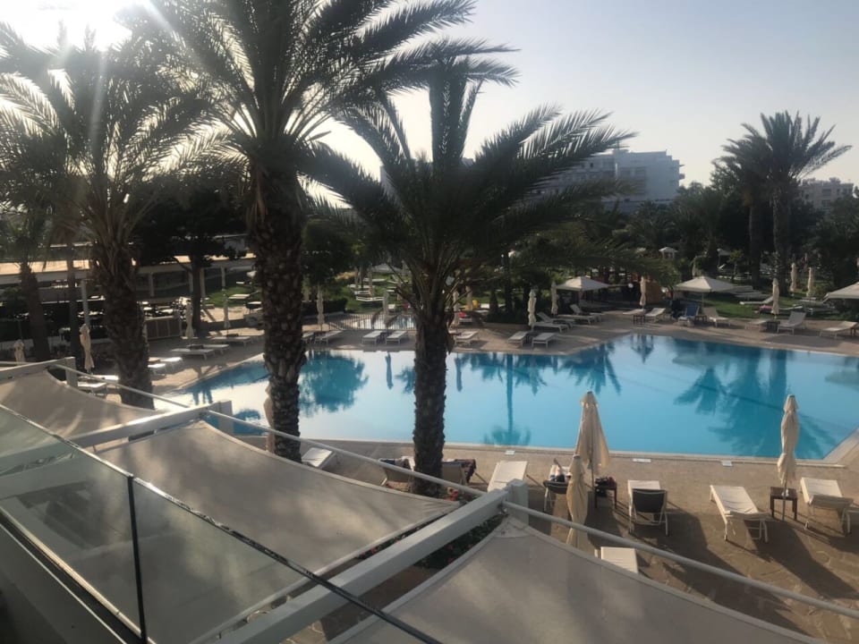 Pool Crystal Springs Beach Hotel