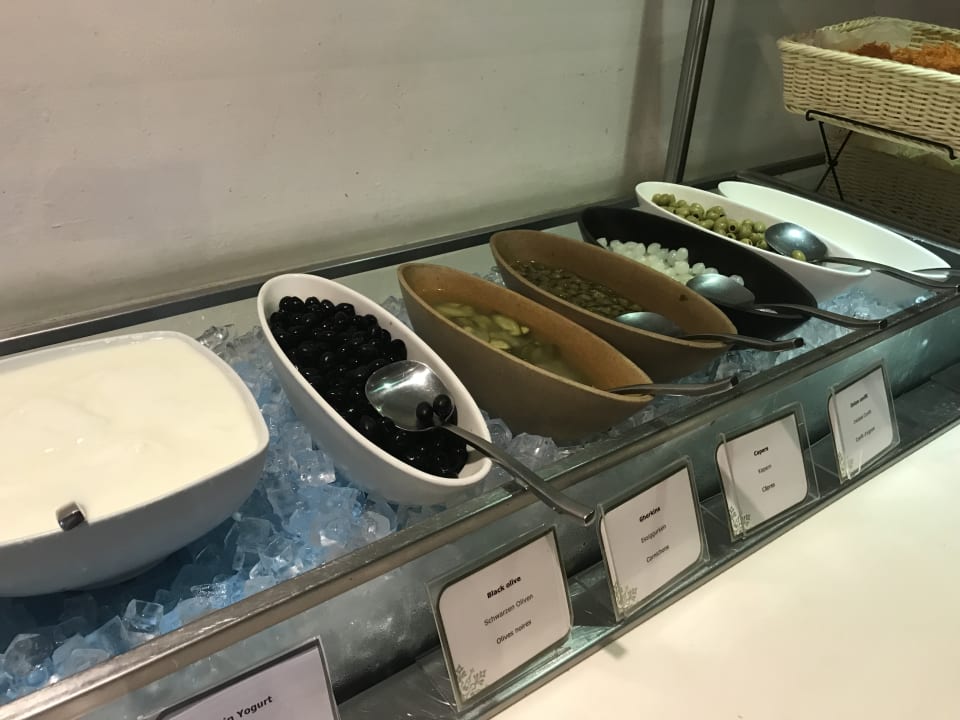 Gastro Crystals Beach Resort Belle Mare, a member of Radisson Individuals