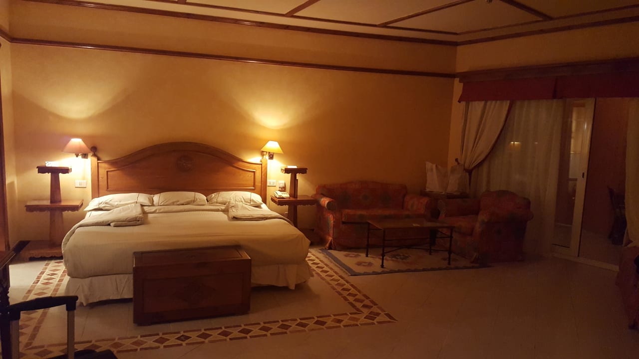 Unser riesiges Zimmer  The Grand Resort