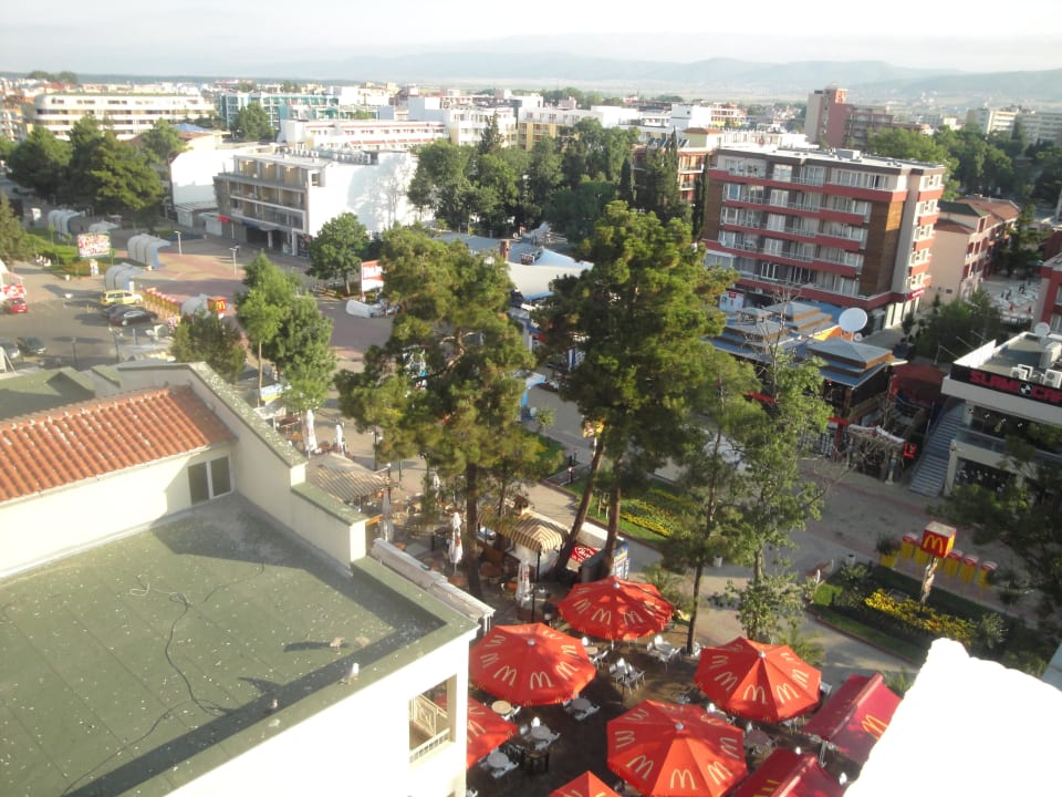 Vom Balkon im 7. Stock auf die City Alba Sunny Beach