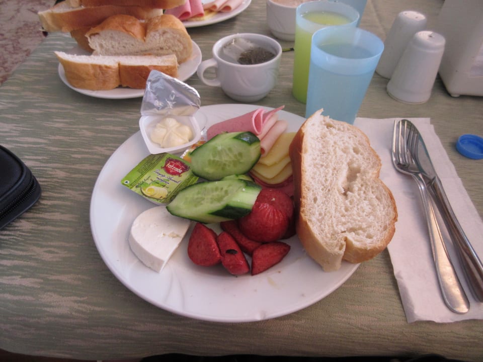 Frühstück Sayanora Hotel