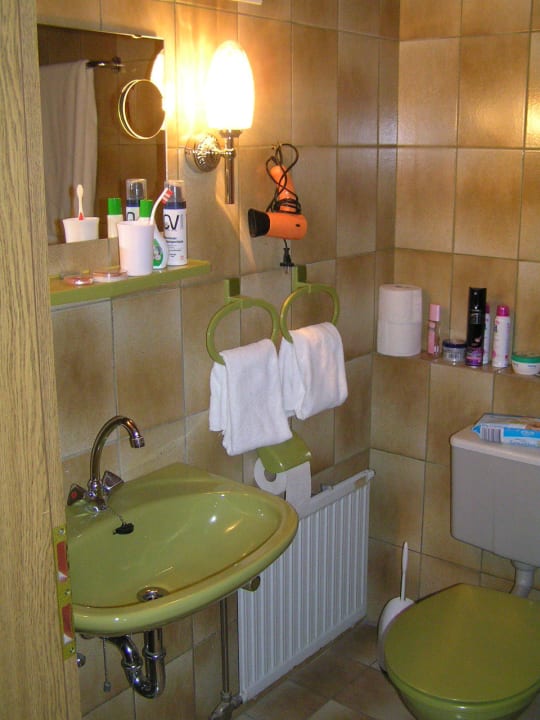 Bad mit Wanne & Dusche Hotel Bergland-Hof