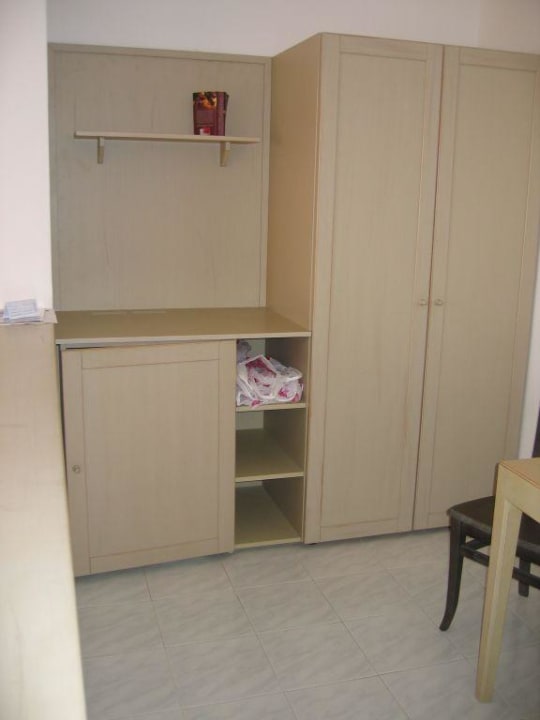 Schrank SBH Hotel Taro Beach