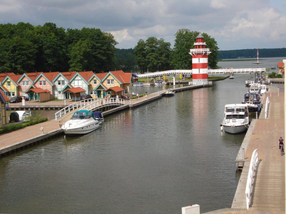 Blick vom Balkon auf den Hafen Precise Resort Hafendorf Rheinsberg