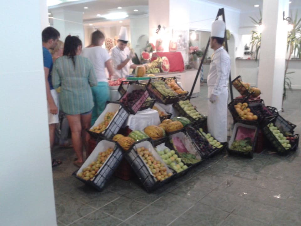 Obst Büffet Club Turtas Beach Hotel