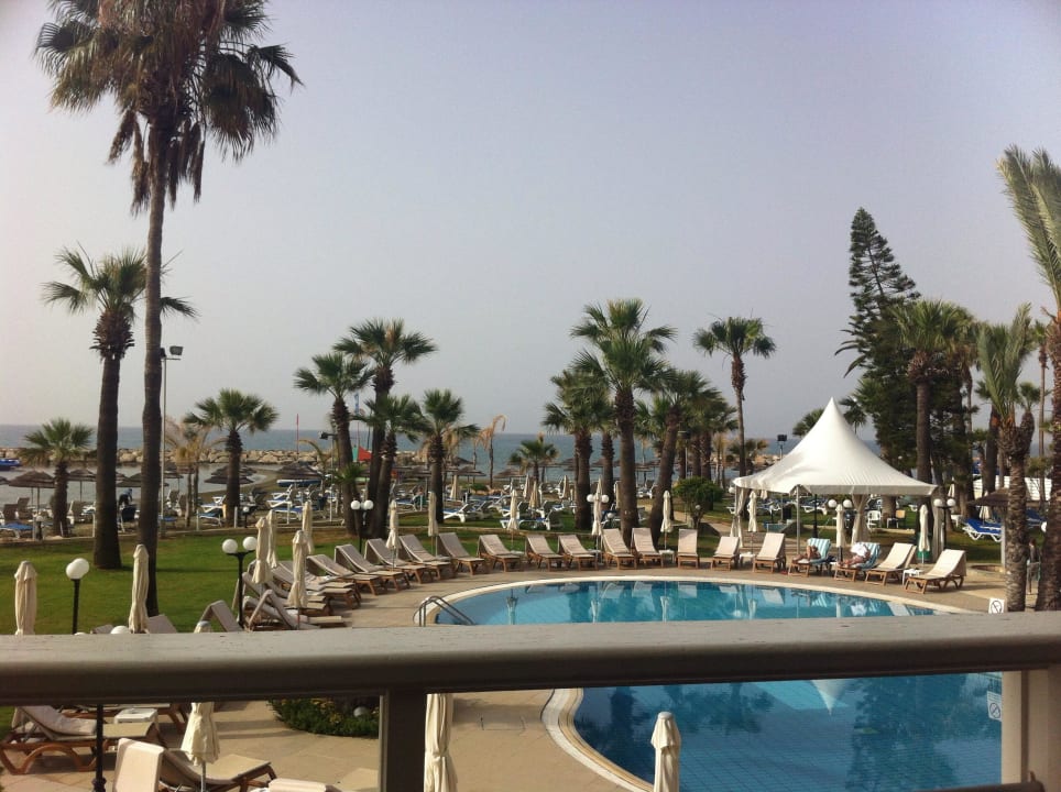 Blick vom Frühstück The Golden Bay Beach Hotel