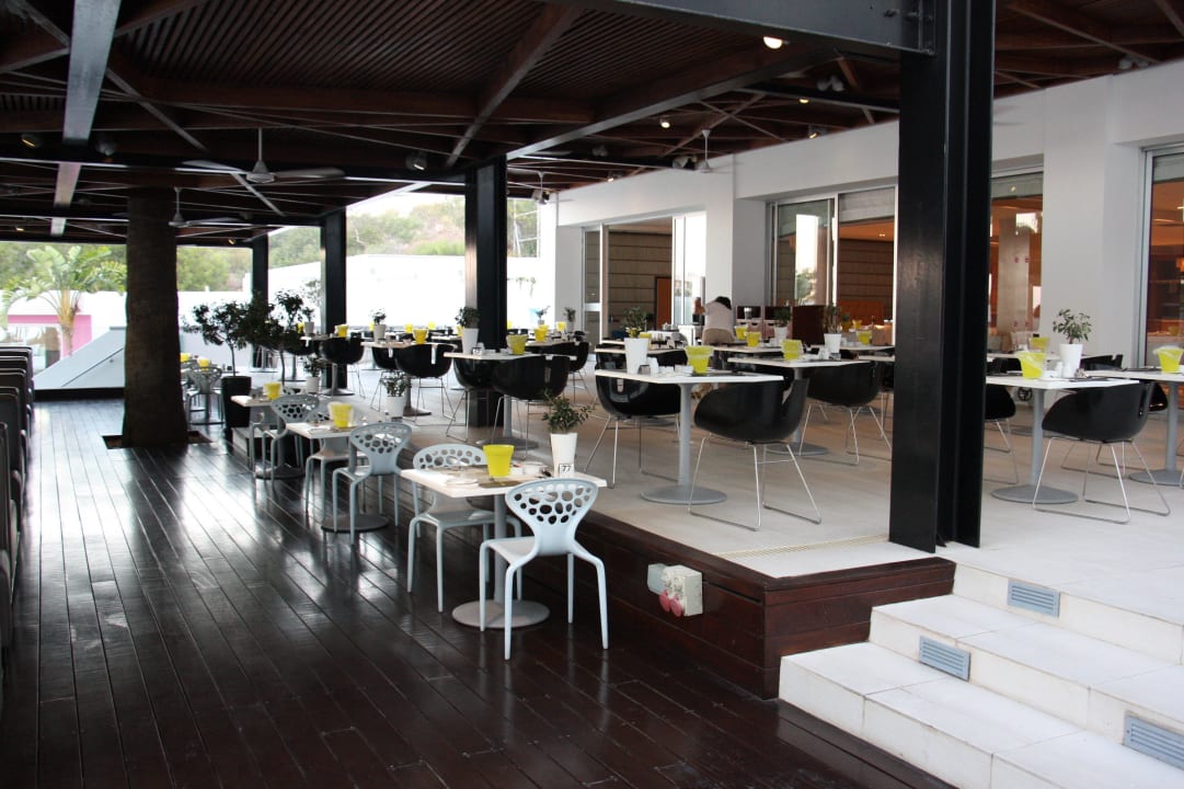 Gedeckter Aussenbereich Napa Mermaid Hotel & Suites