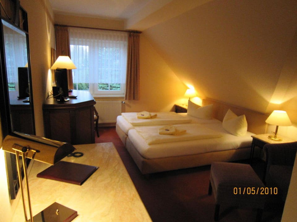 Doppelzimmer Kat.2 altGlowe Hotel Garni